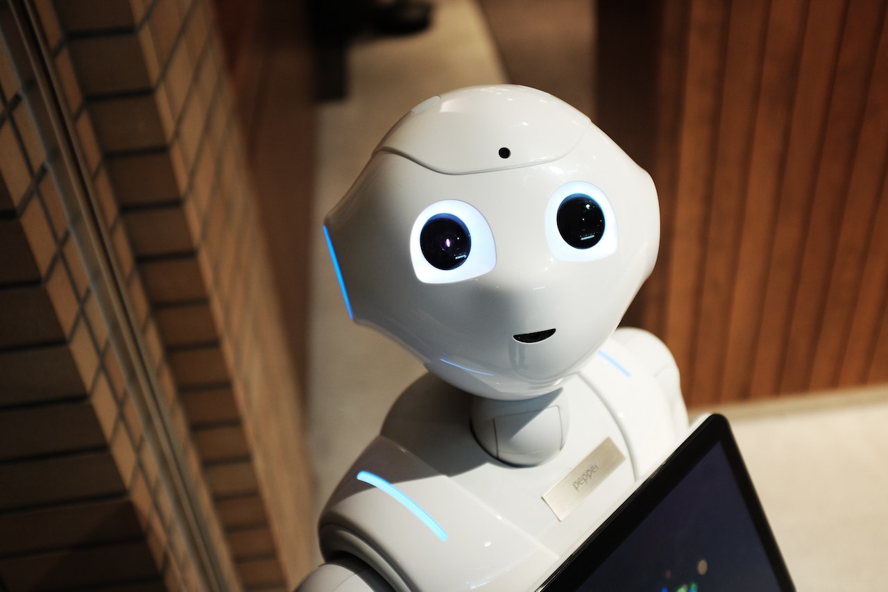 How HR leaders can enhance their EQ to stay ahead of AI How HR leaders can enhance their EQ to stay ahead of AI